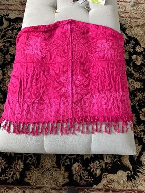Hibiscus Collection Pink Sarong with Tassels